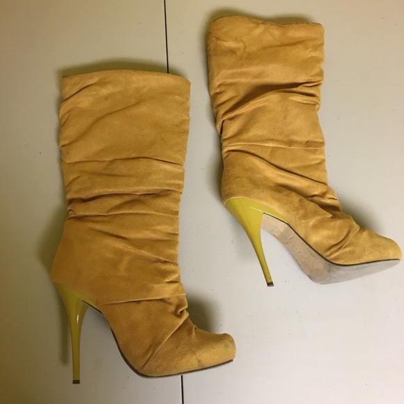 Boots - Picture 3 of 5